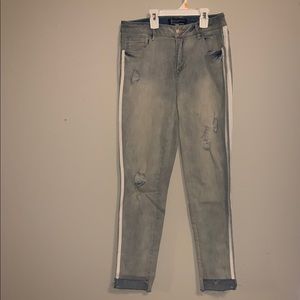Light washed athlete Jean